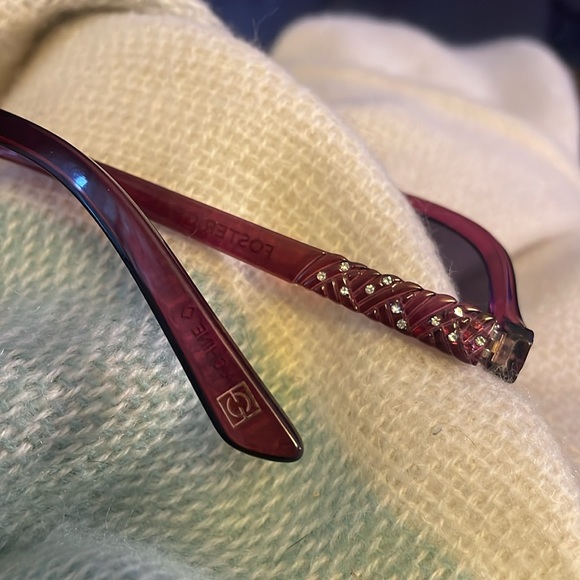 NWOT Foster Grant Sunglasses - Picture 2 of 3